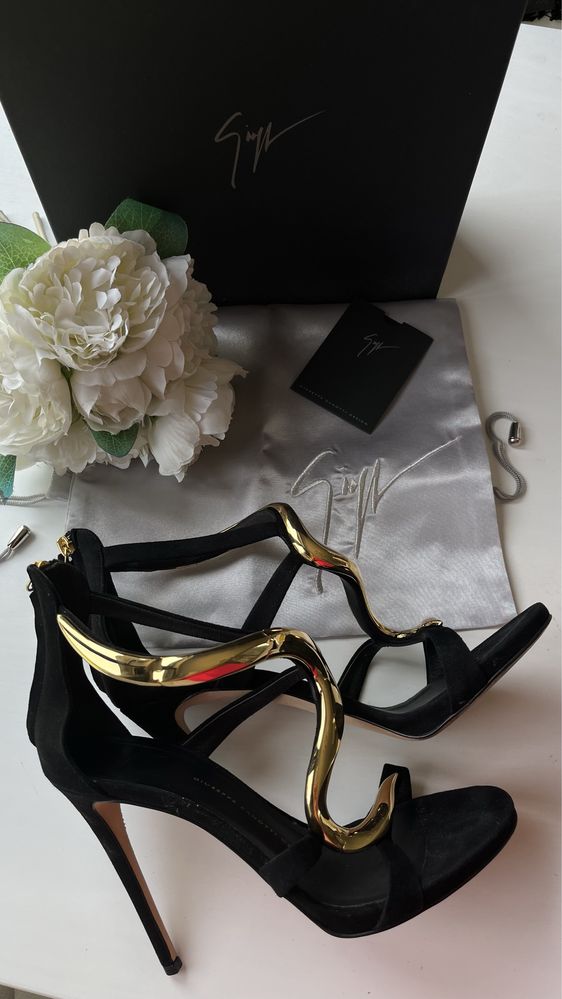 Giuseppe Zanotti Alien 115 camosico 38 czarne złote szpilki skóra