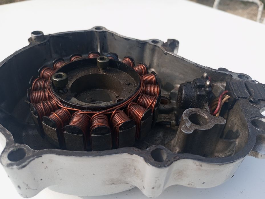Stator zapłon dekiel Yamaha YZF 125 wr125 misa pokrywa kapa B5