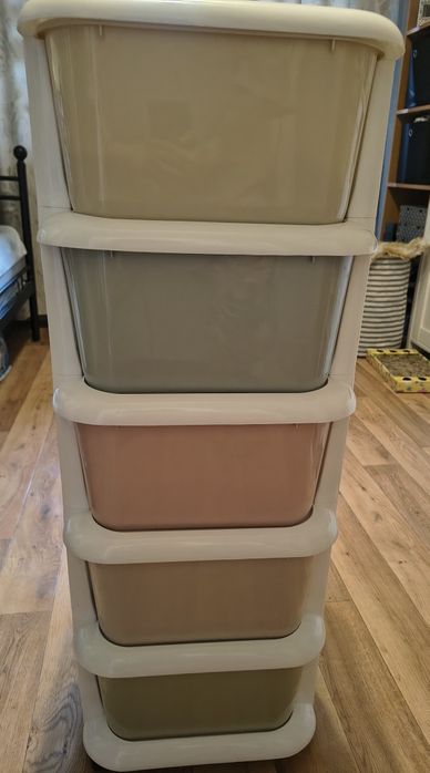 Regał z szufladami wysokiej jakości plastik