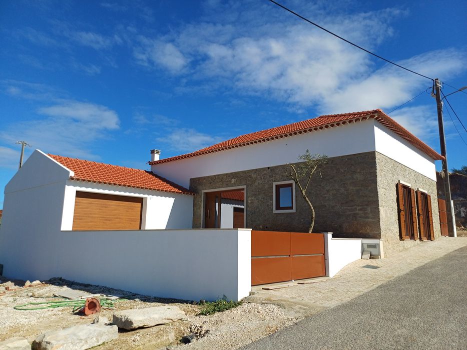 Excelente Moradia T2 + 1