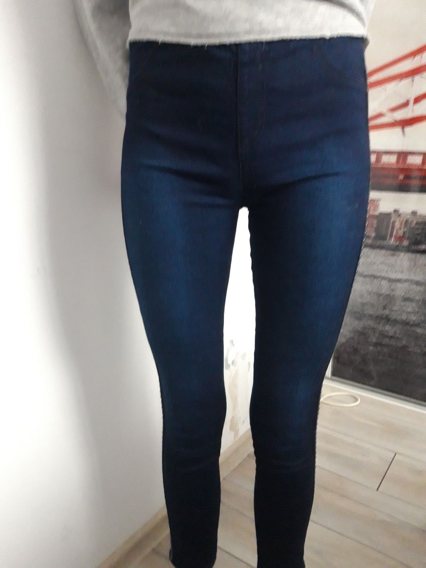 4 pary jeansów 146 cm