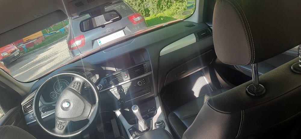 Автомобіль Bmw X3 f25