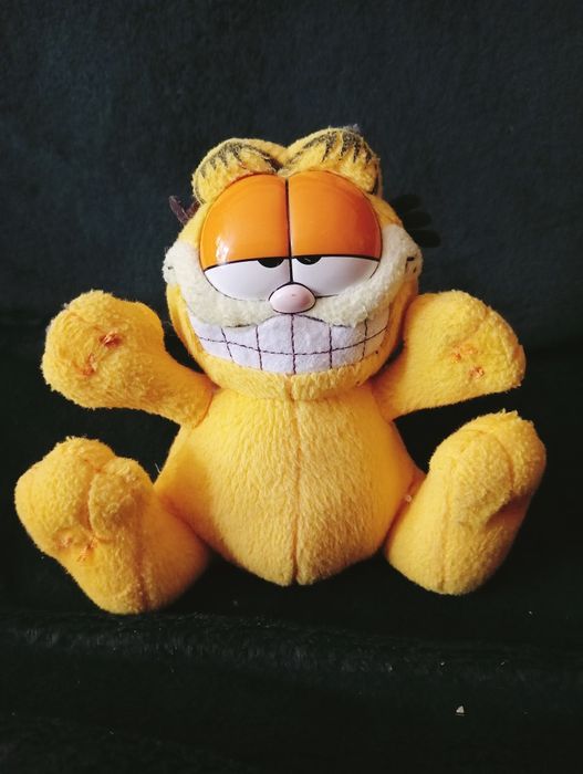 Garfield maskotka