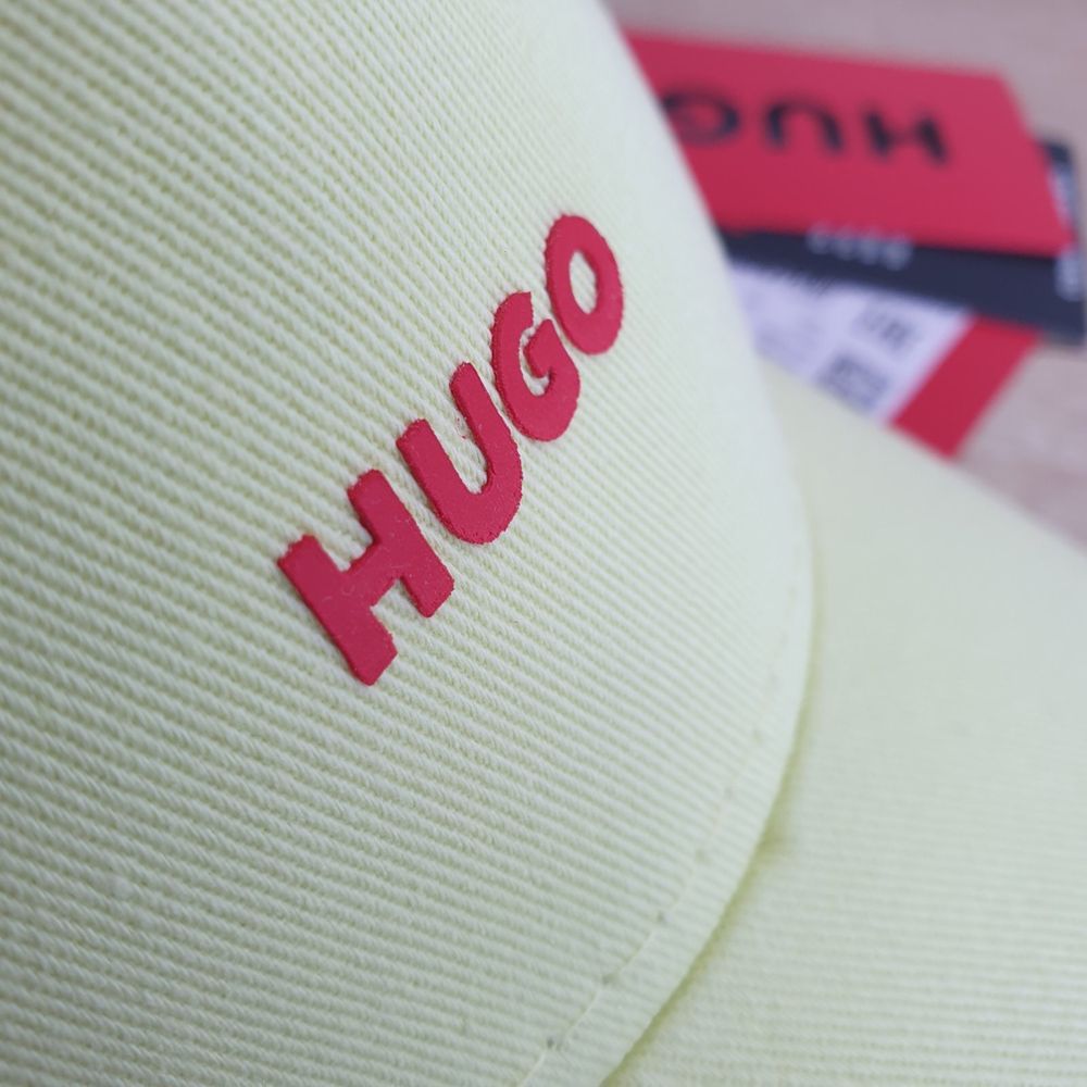 Кепка женская HUGO , Hugo Boss. Оригинал.