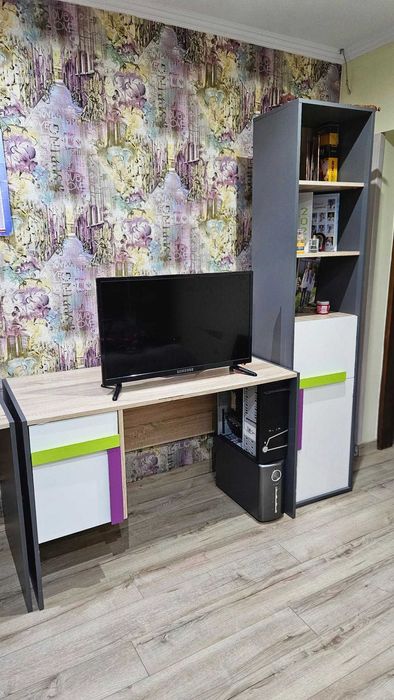 Два комплекти дитячих меблів