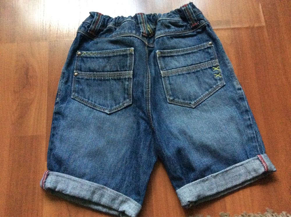 Оригинал джинсовые шорты на ребенка в идеальном состоянии