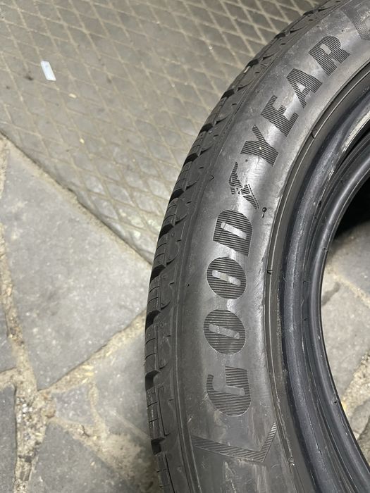 Резина Зима б/у Goodyear 245/45R18