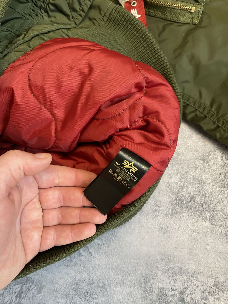 Бомбер Alpha Industries