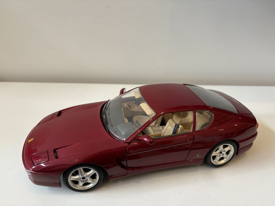 Model Ferrari 456GT 1:18 BBurago Burago (maisto welly)