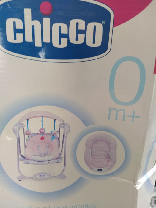 Vendo cadeira Chicco de baloiço eléctrica pouco uso  nova na caixa.
