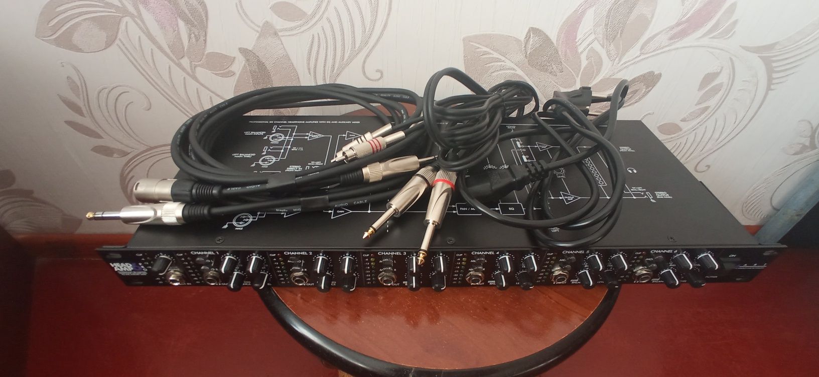 Підсилювач для навушників ART Headamp VI PRO