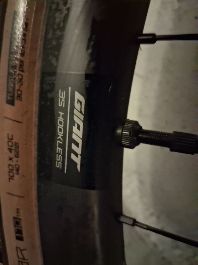 Rodas Gravel Carbono GIANT CRX1 35mm (Completas)