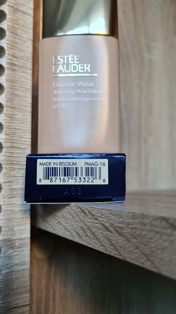 Estée Lauder Double Wear Sheer Long-Wear Foundation SPF20 1N2