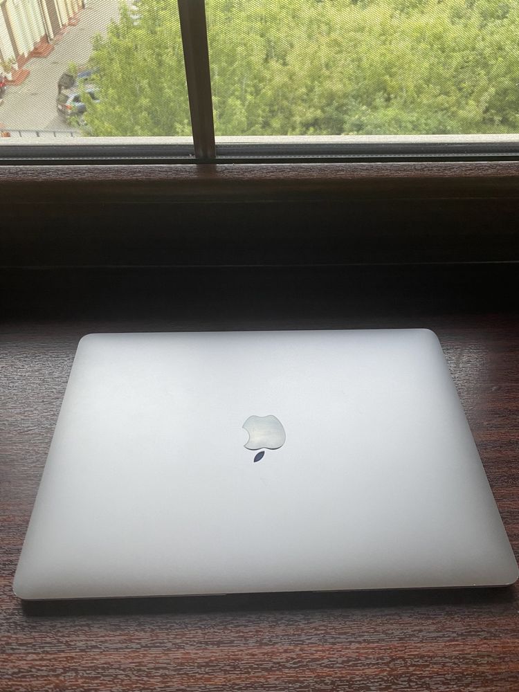 MacBook Air 13 2020 A2179 i5/8GB/256GB