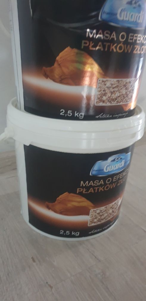 Masa o efekcie płatków złota