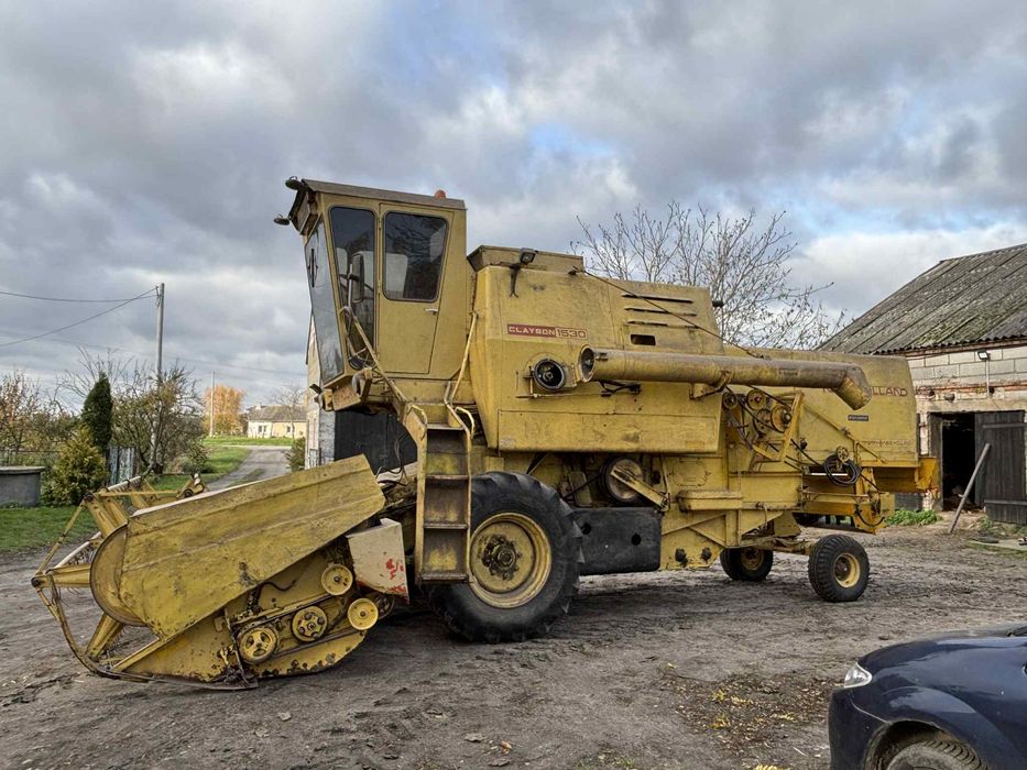 Kombajn zbożowy NEW HOLLAND 1530