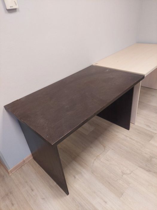 Продам  офисную мебель .