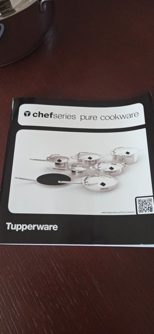 Garnek firmy tupperware