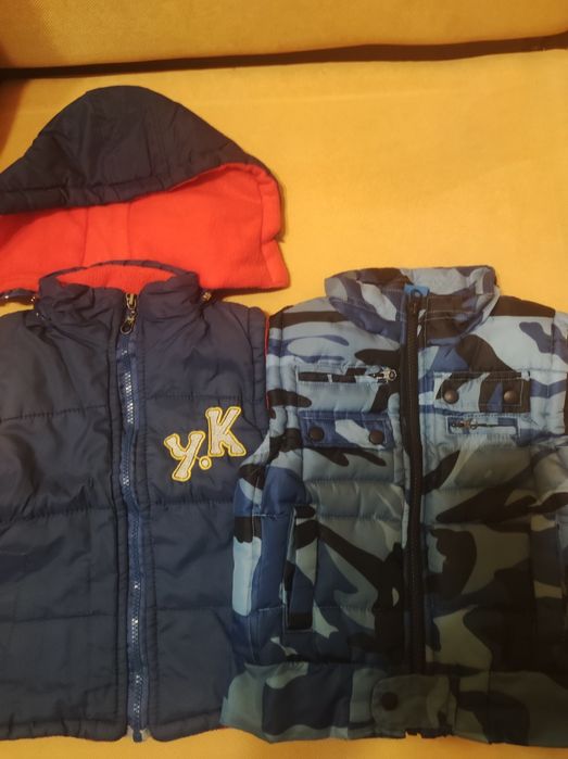 Zestaw dwóch bezrękawnikow dla chłopca