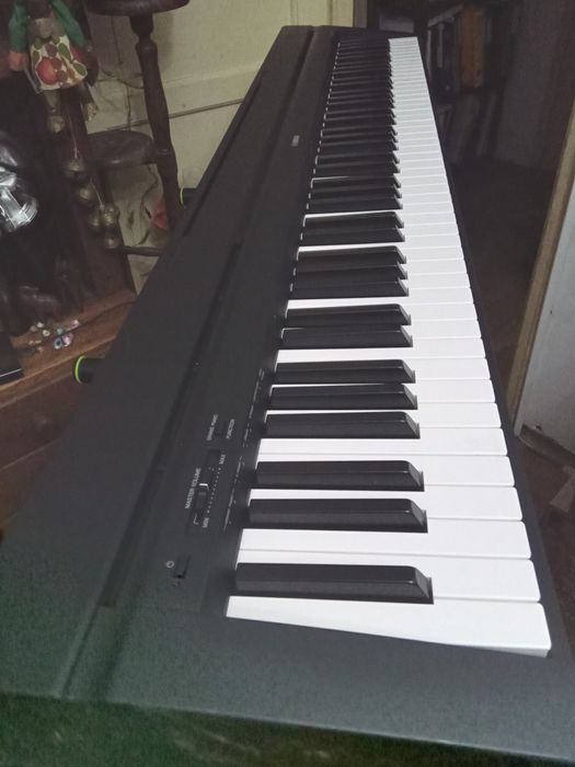 Piano yamaha p45