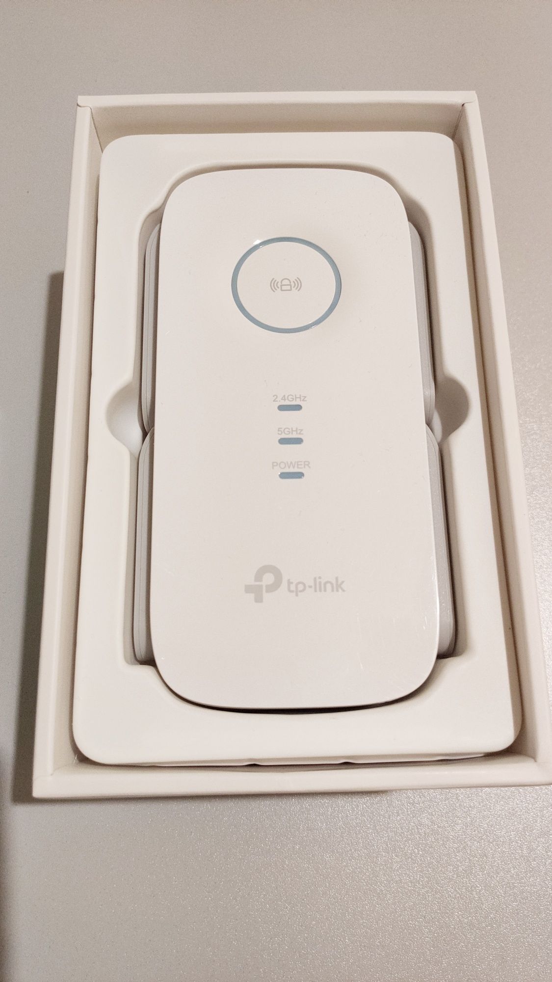 Wzmacniacz sieci bezprzewodowej TP-link AC1900 wi-fi 2,4 GHz i 5 GHz