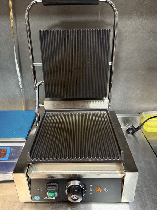 Гриль контактний Hurakan HKN-PE22R