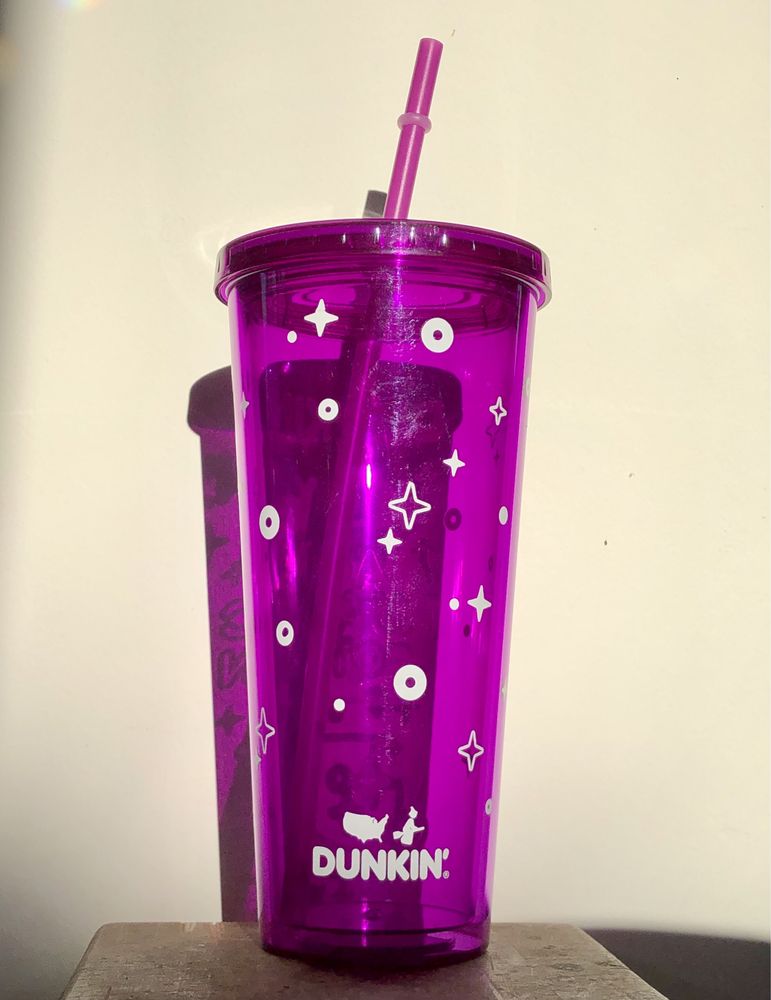 Świecący termo kubek z USA DUNKIN is My Magic Potion 2024 glow 650 ml