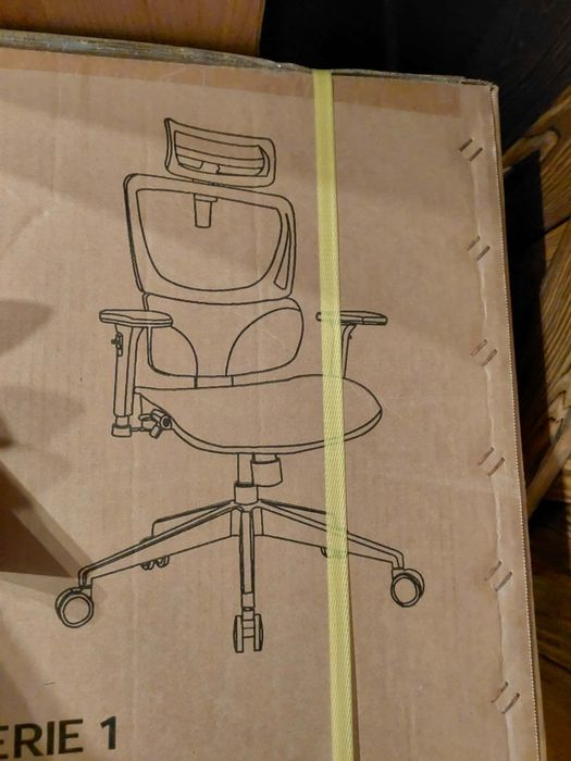 Krzesło fotel biurowy obrotowy CURTIZ w pełni regulowane czarny STEMA