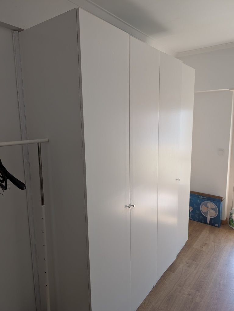 Roupeiro Ikea Pax