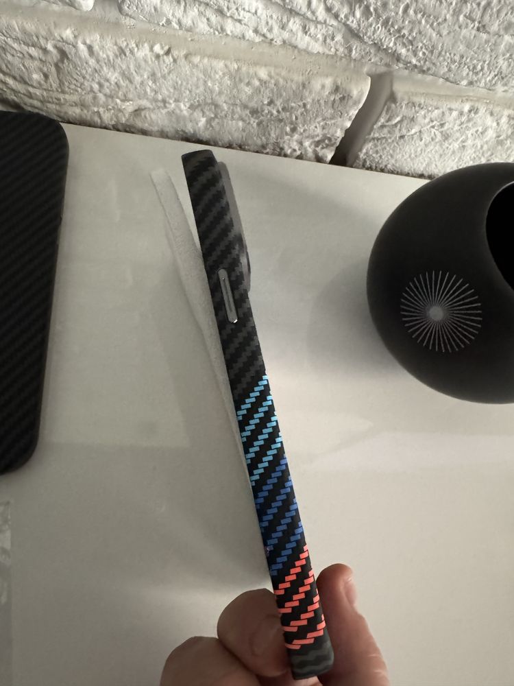 Чехол карбон iphone 15 pro Max с MagSafe