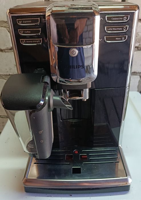 Кавомашина Philips latteGo (Saeco)