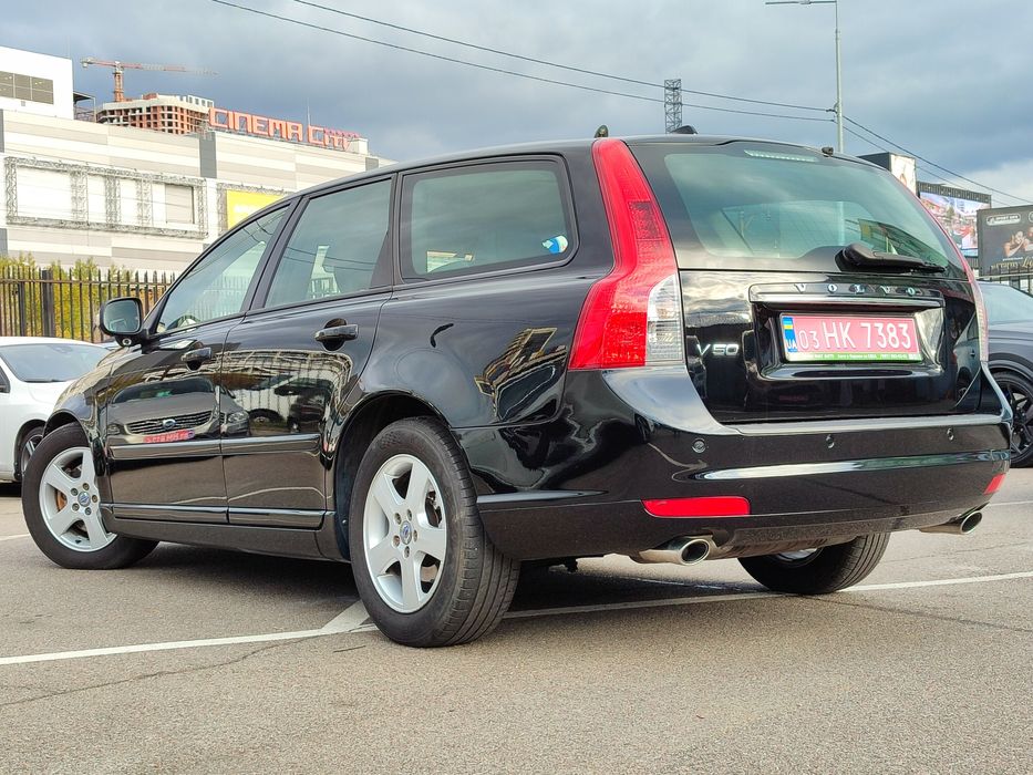 Volvo V50 2,0 D3 автомат 2012рік з Швейцарії