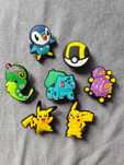 Przypinki do butów crocs  pokemon