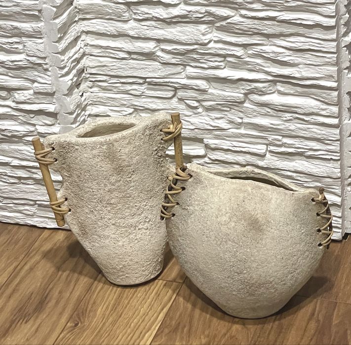 Zestaw 2 dekoracyjnych wazonów/doniczek w stylu wabi-sabi