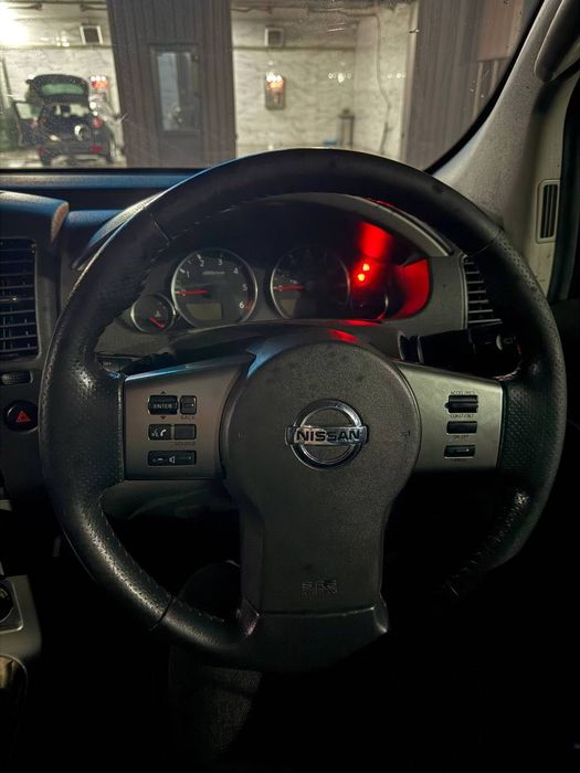 Nissan Pathfinder 2.5 DCI в гарному стані