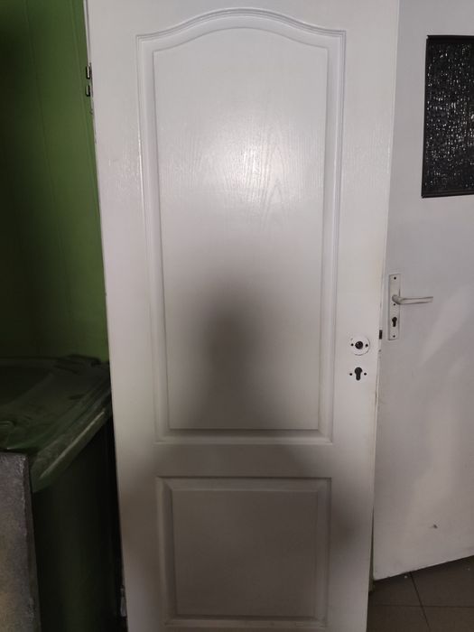Drzwi wewnwtrzne prawe 2x70.   1x80