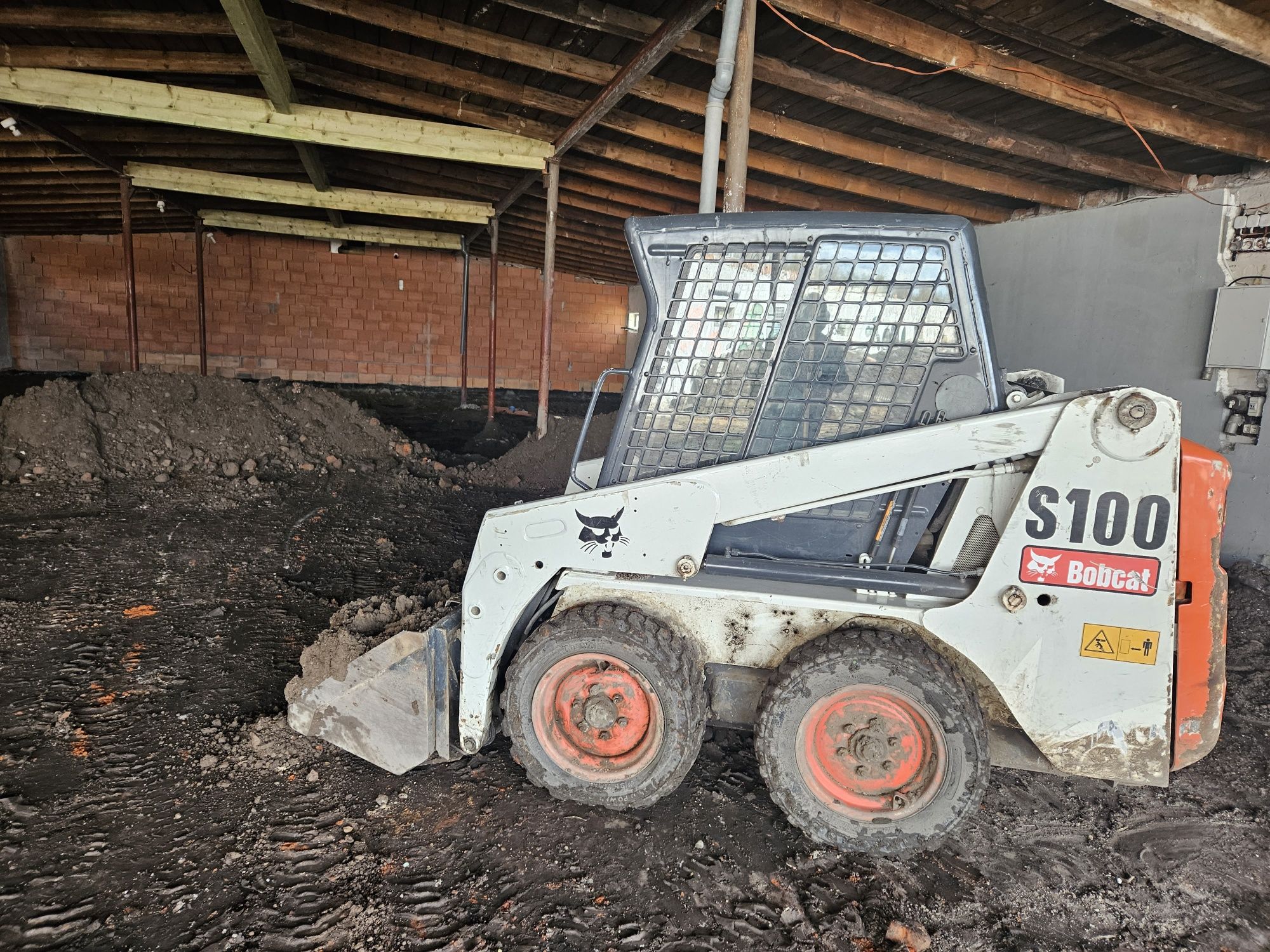 Wynajem Ladowarki Bobcat Uslug miniładowarka  Wroclaw Bielany Olesnica