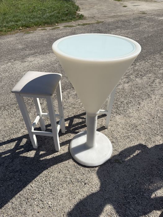 2 Mesas bar com tampo em vidro branco