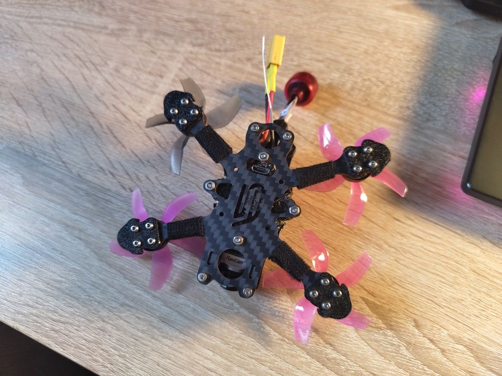 Zestaw 2" Dron FPV pod freestyle