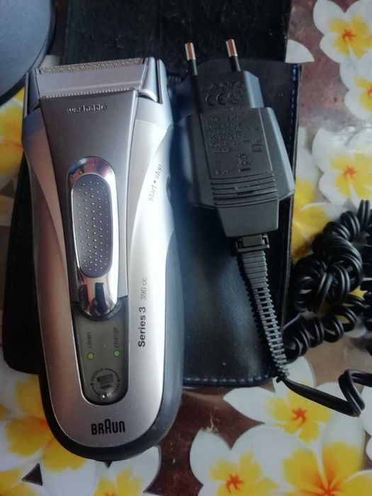 Електрична бритва BRAUN Series 3 390cc