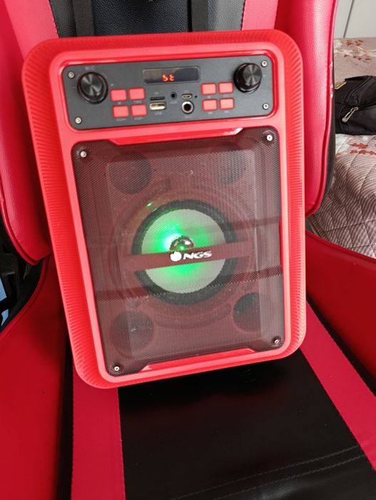 Coluna portátil 20W compatível com tecnología Bluetooth + microfone