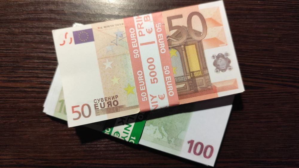 Гроші сувенірні євро / Сувенирные деньги 50 евро и 100 евро