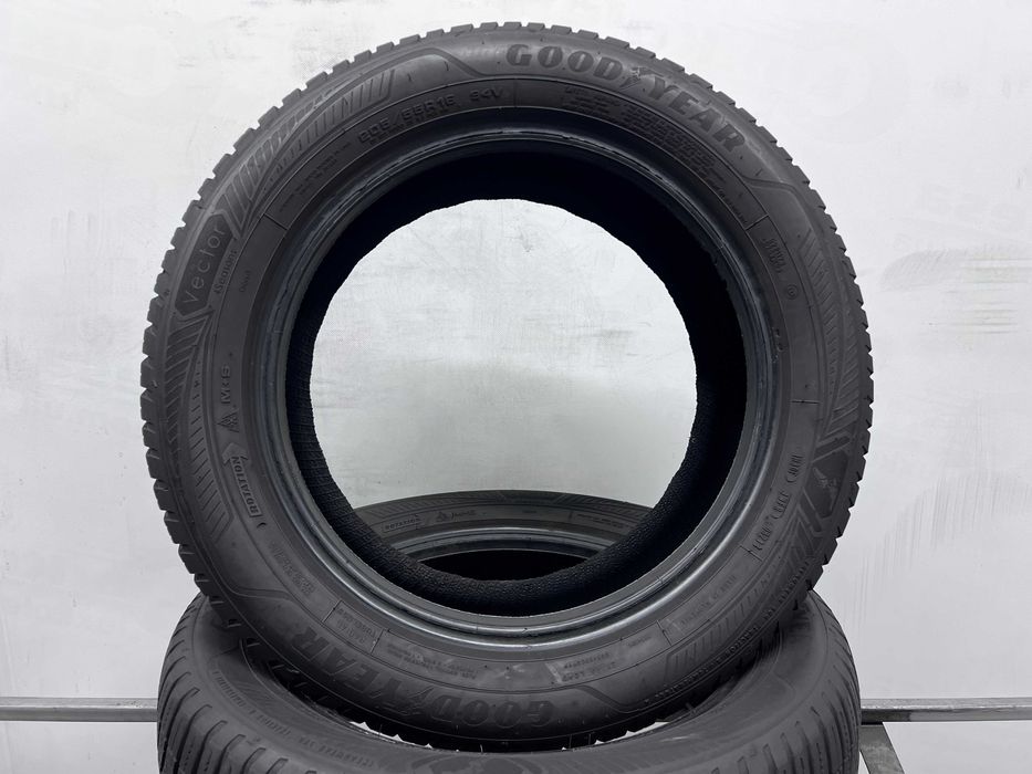 2шт всесезонні 205/55/R16 2024р Goodyear Vector 4 Seasons Gen 3 x2x4