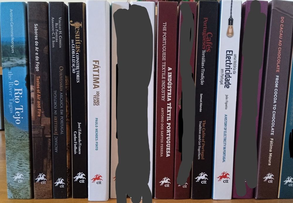 Livros temáticos CTT de Portugal, 25€
Cada 20€ com