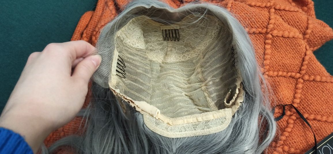 Wig front lace peruka z siatką synthetic syntetyczne szara srebrna fal