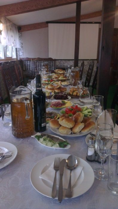 Проводимо поминальні обіди від 350 грн.на Печерську біля буд. Меблів .