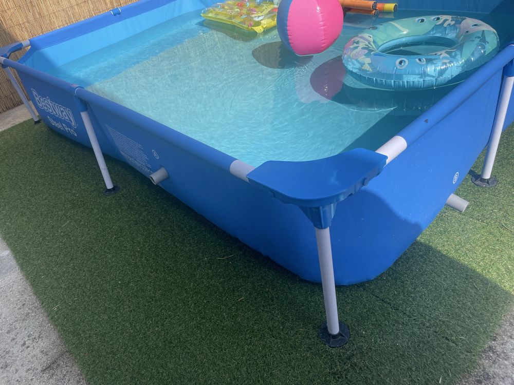 Piscina nova 2,20x1,50x 0,43