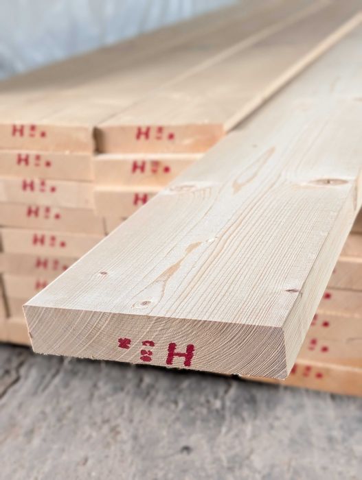 Kantówka sucha 45 x 220 mm C24 KVH belka drewno konstrukcyjne strugana