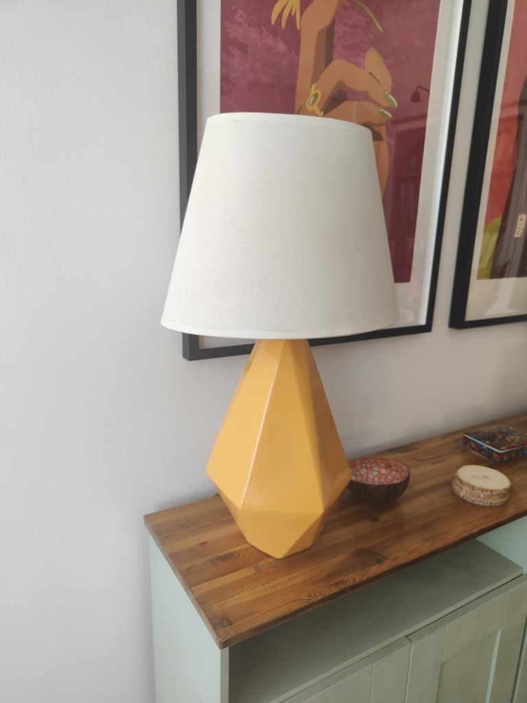 Candeeiro Amarelo - Area Store