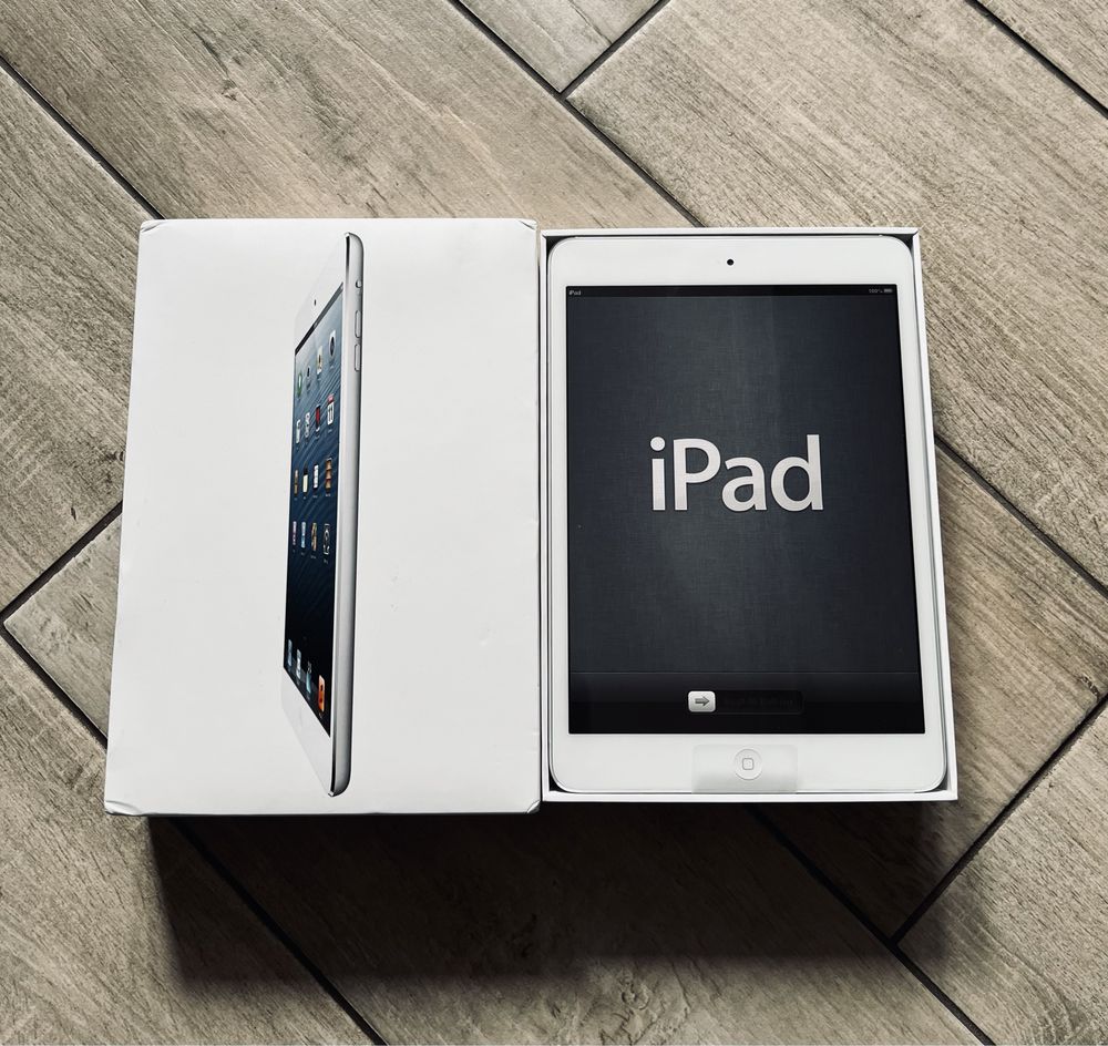 Новый iPad Mini 32GB White на iOS 6